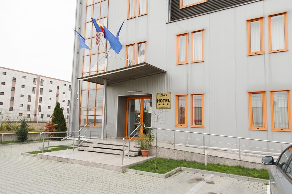 Plus Hotel Craiova Exterior foto